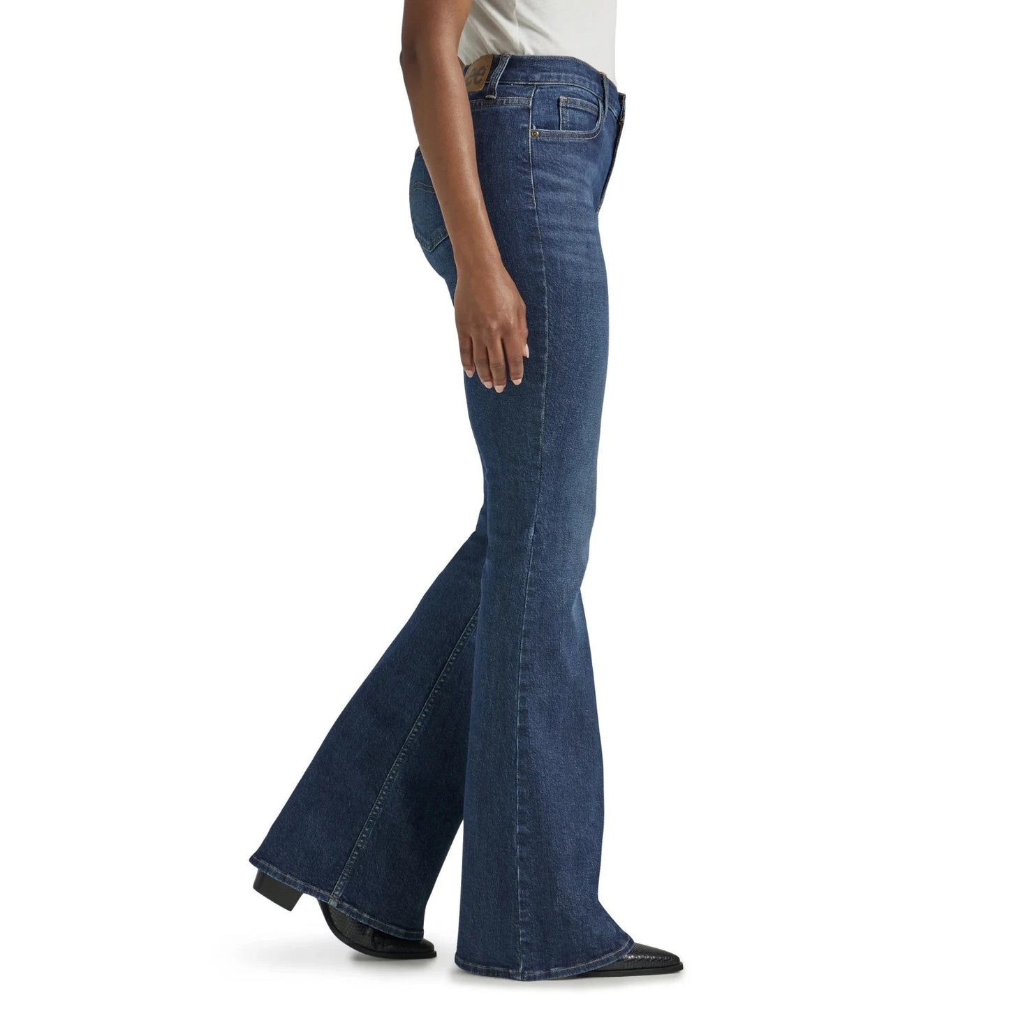 Lee Womens Legendary Flare Jean Full Dark Wash Size 4

Lee® Womens Legendary Flare Jean Full Dark Wash Size4