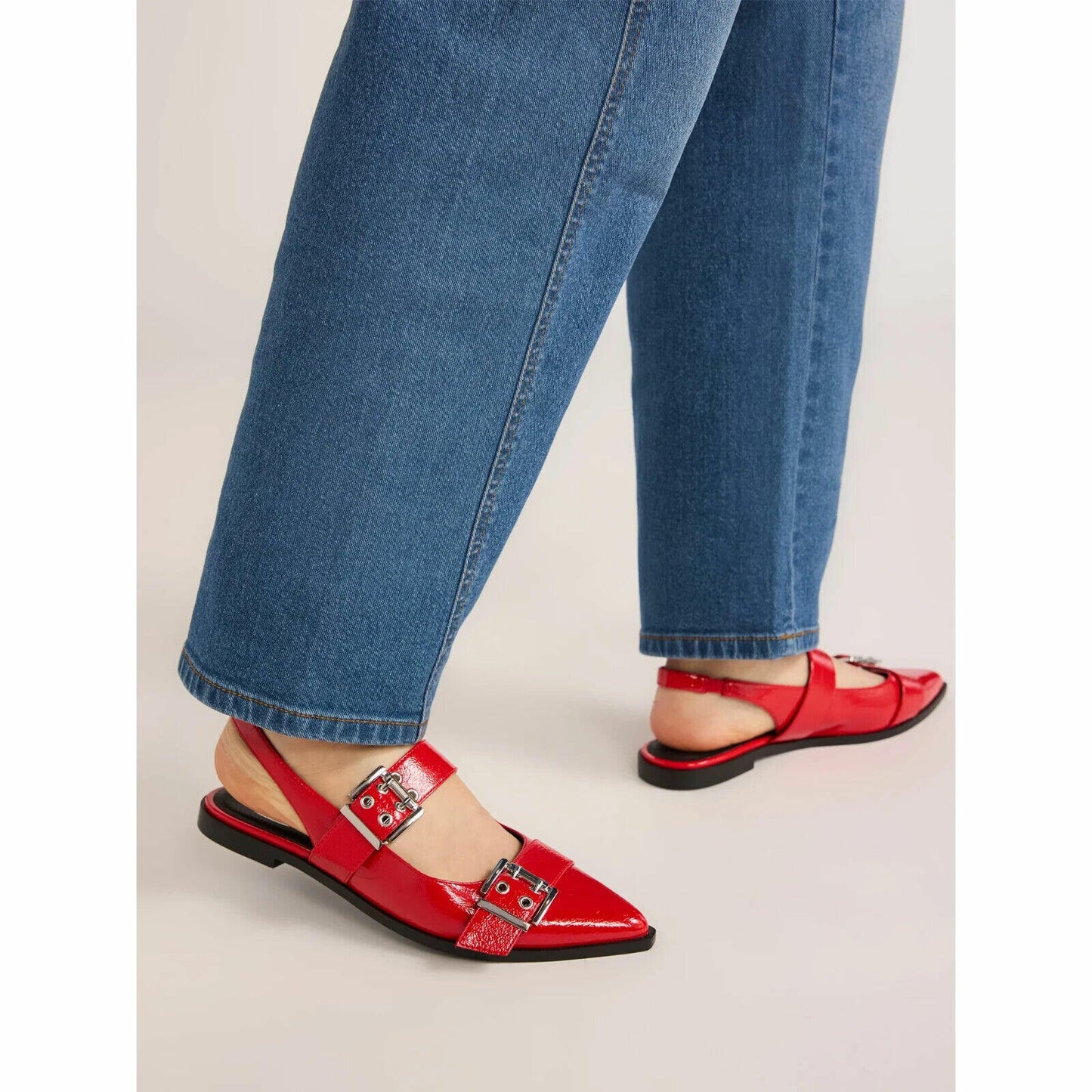 Scoop Womens Faux Leather Buckle Slingback Strap Slip-On Trend Flats Red Size 7M