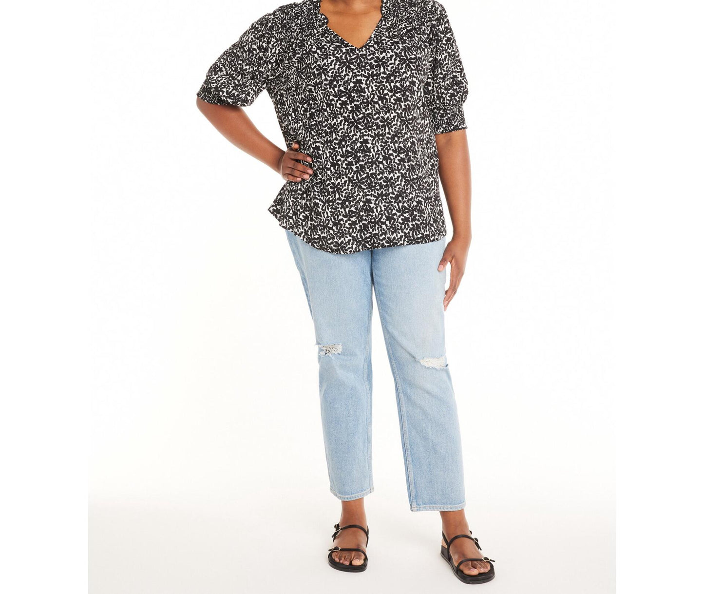 Terra & Sky Womens Plus Size Smocked V-Neck Blouse Floral/Black Size 3X(24W-26W)