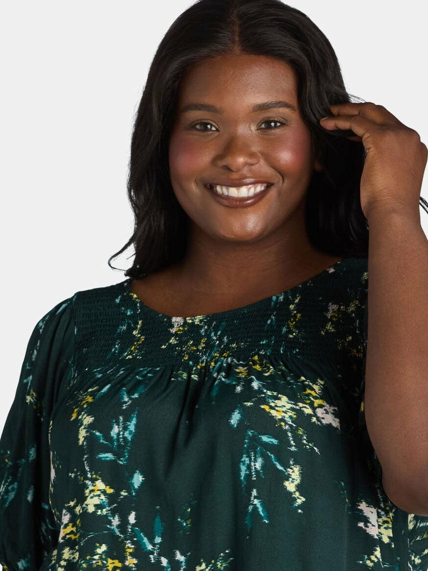 Terra & Sky Womens Plus Smocked Blouse Dreamy bouquet/Forest Clover  Size 1x