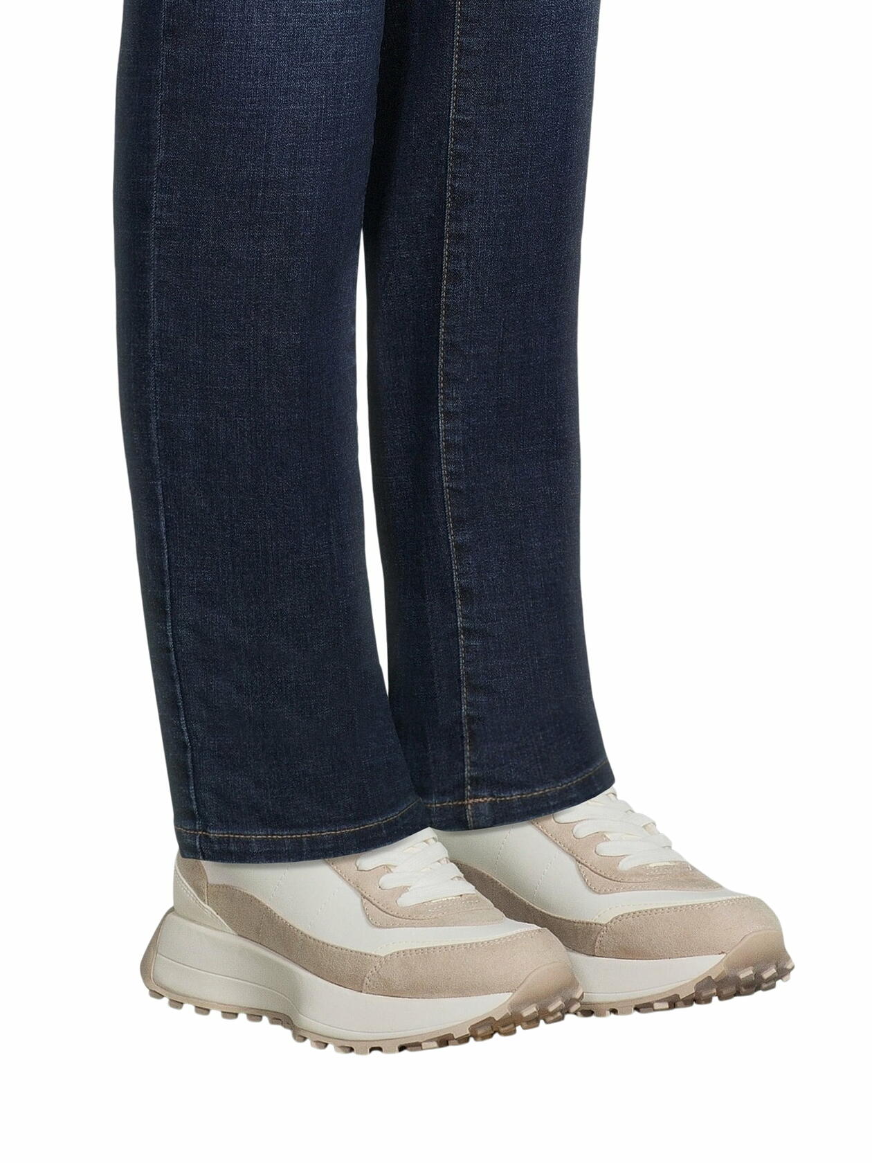 No Boundaries Women s Retro-Inspired Sneakers Cream Size 8