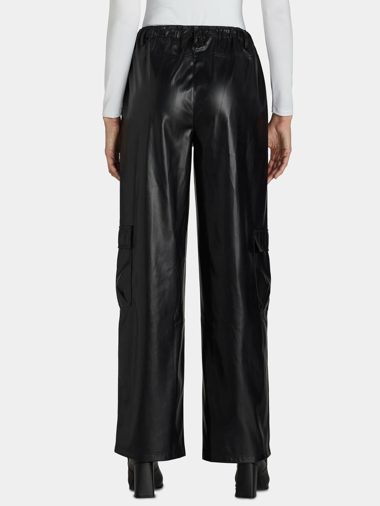 Madden NYC Womens Faux Leather Cargo Pants Black Beauty Size M