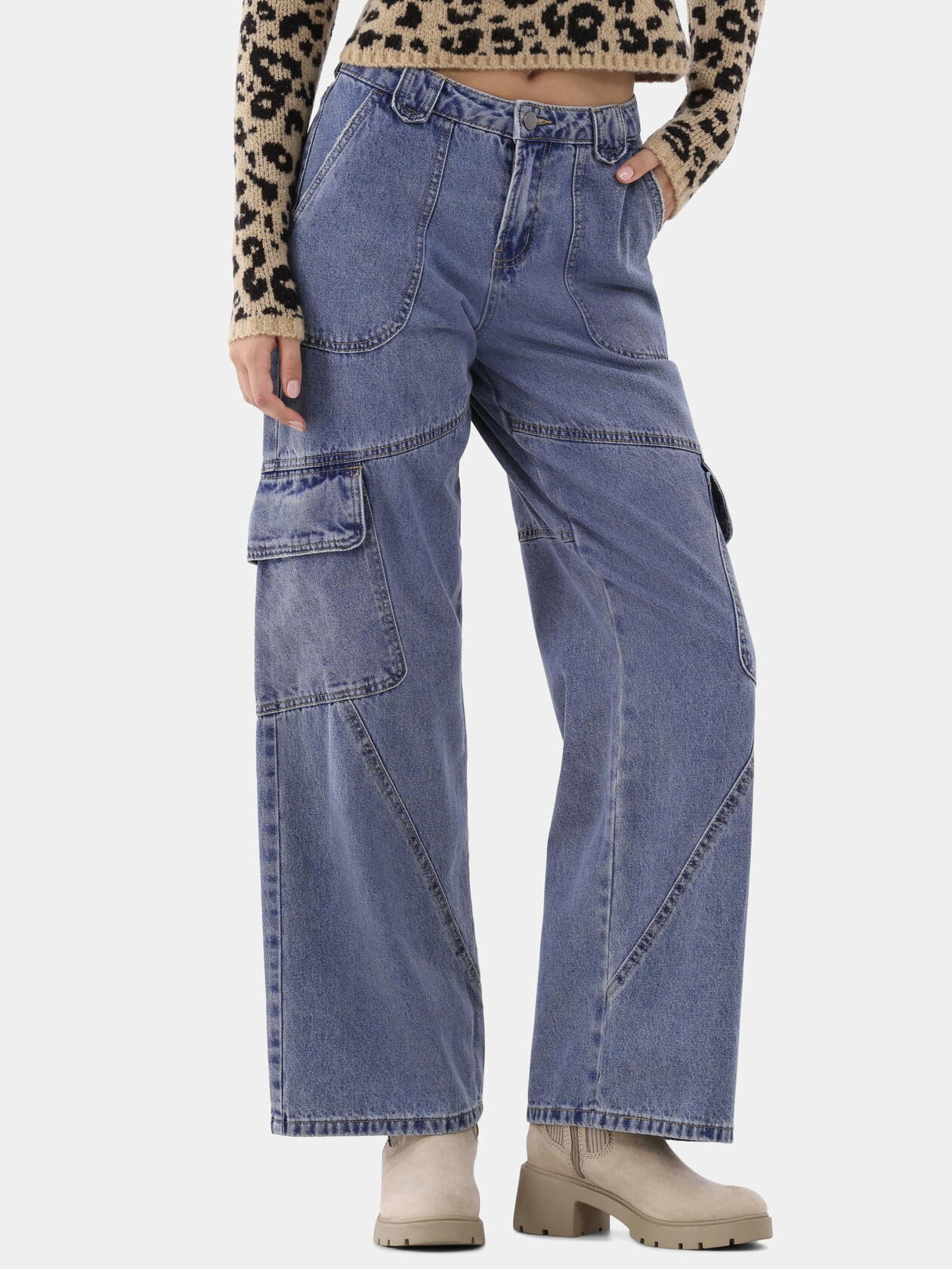 No Boundaries Wide Leg Cargo Pants Womens
