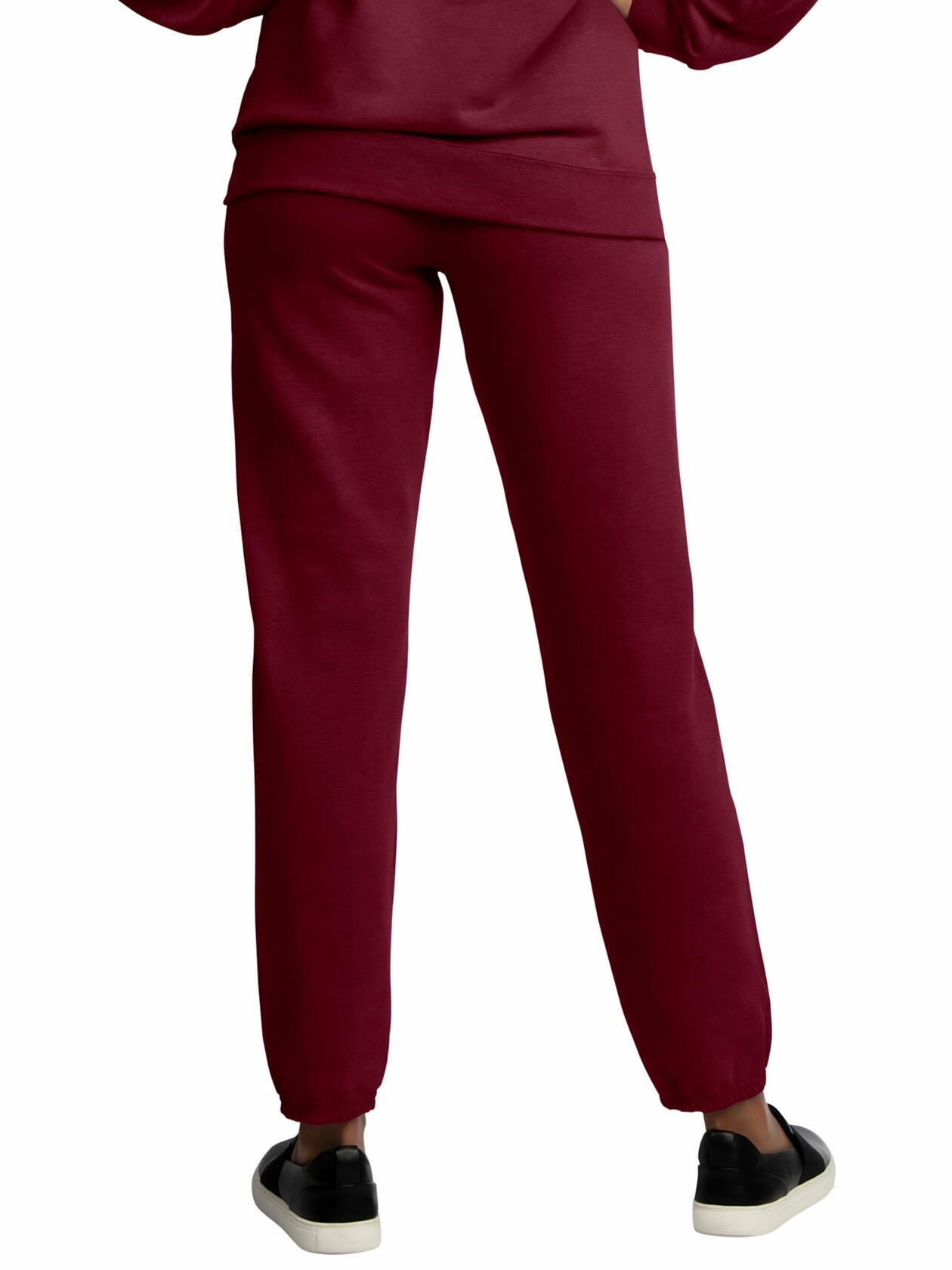 Fruit of the Loom Mens EverSoft Fleece Elastic Bottom Sweatpants with Pockets